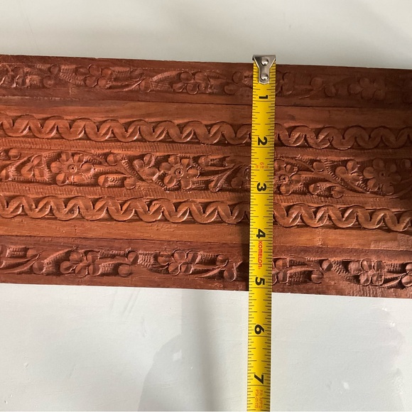 Carved Wood Expandible Book Rack Bookends - Picture 5 of 7